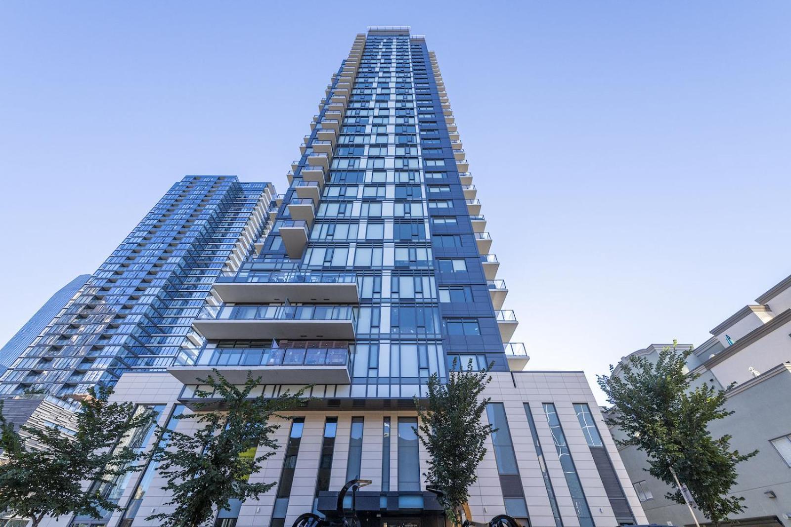 Luxury Downtown Sunset Getaway - Your Home Away From Home - Fully Stocked Kitchen, Gym, Balcony, Free Parking YYC Exteriör bild